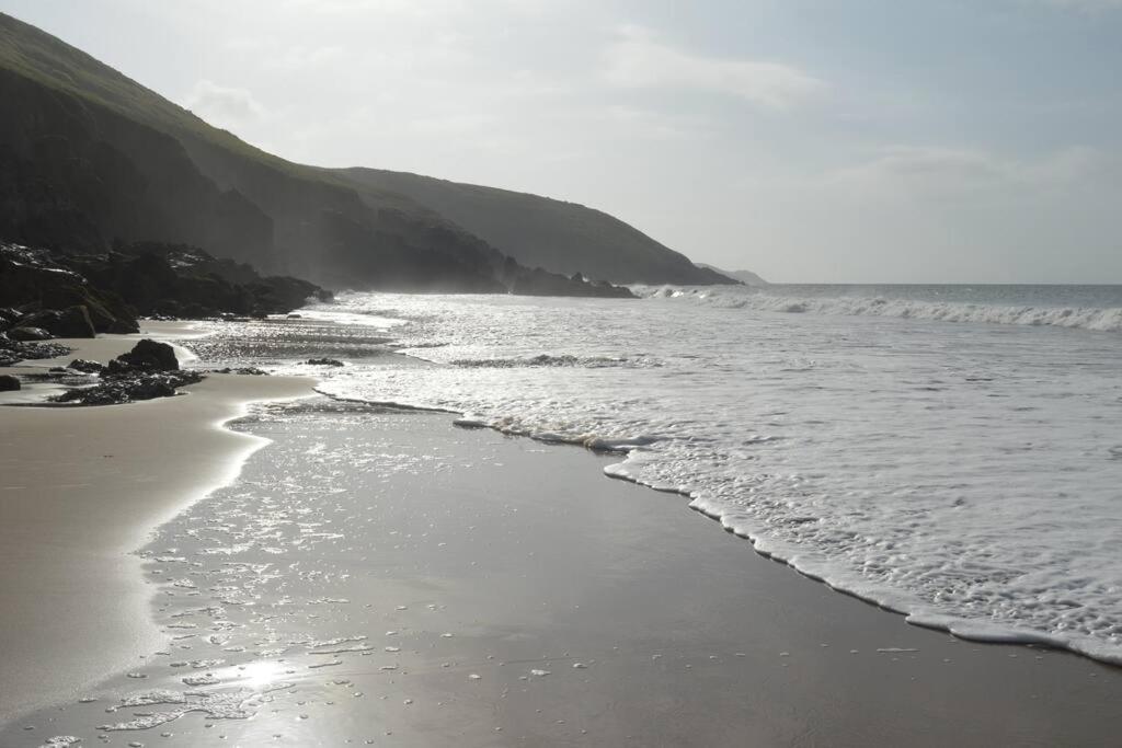 Galwad Y Mor A Coastal Escape In Pembrokeshire'S National Parks Villa Lamphey Esterno foto